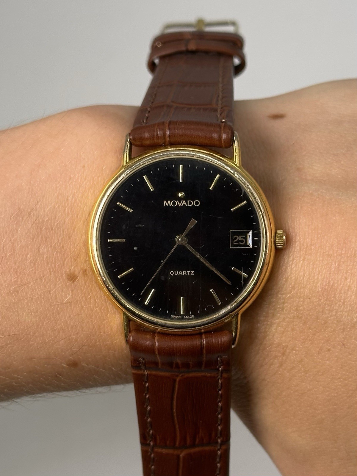 Vintage Movado Quartz Watch 87-A4-885 K Gold-Tone Black Dial 33mm 