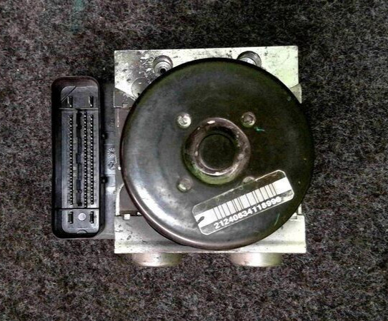 2008-2010 VOLKSWAGEN JETTA  AUDI A3 Anti Lock Brake ABS Pump Module Assembly OEM
