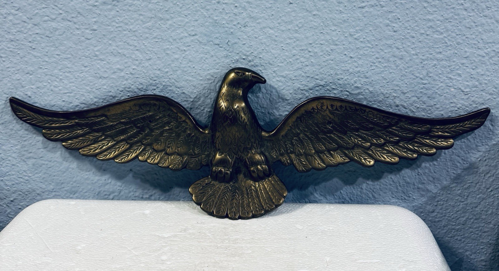 Vintage 17” American Bald Eagle Solid Brass Wall Hanging Vintage 17” American Bald Eagle Solid Brass Wall Hanging