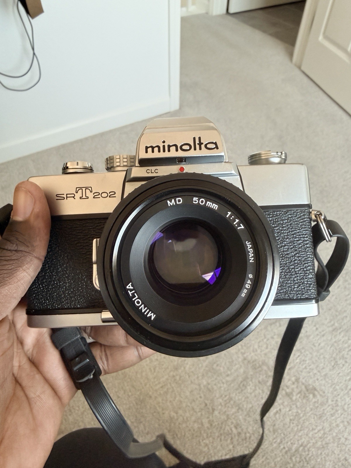 Minolta SRT 202 35mm SLR Film Camera w/ 50mm f/1.7 Lens - Tested