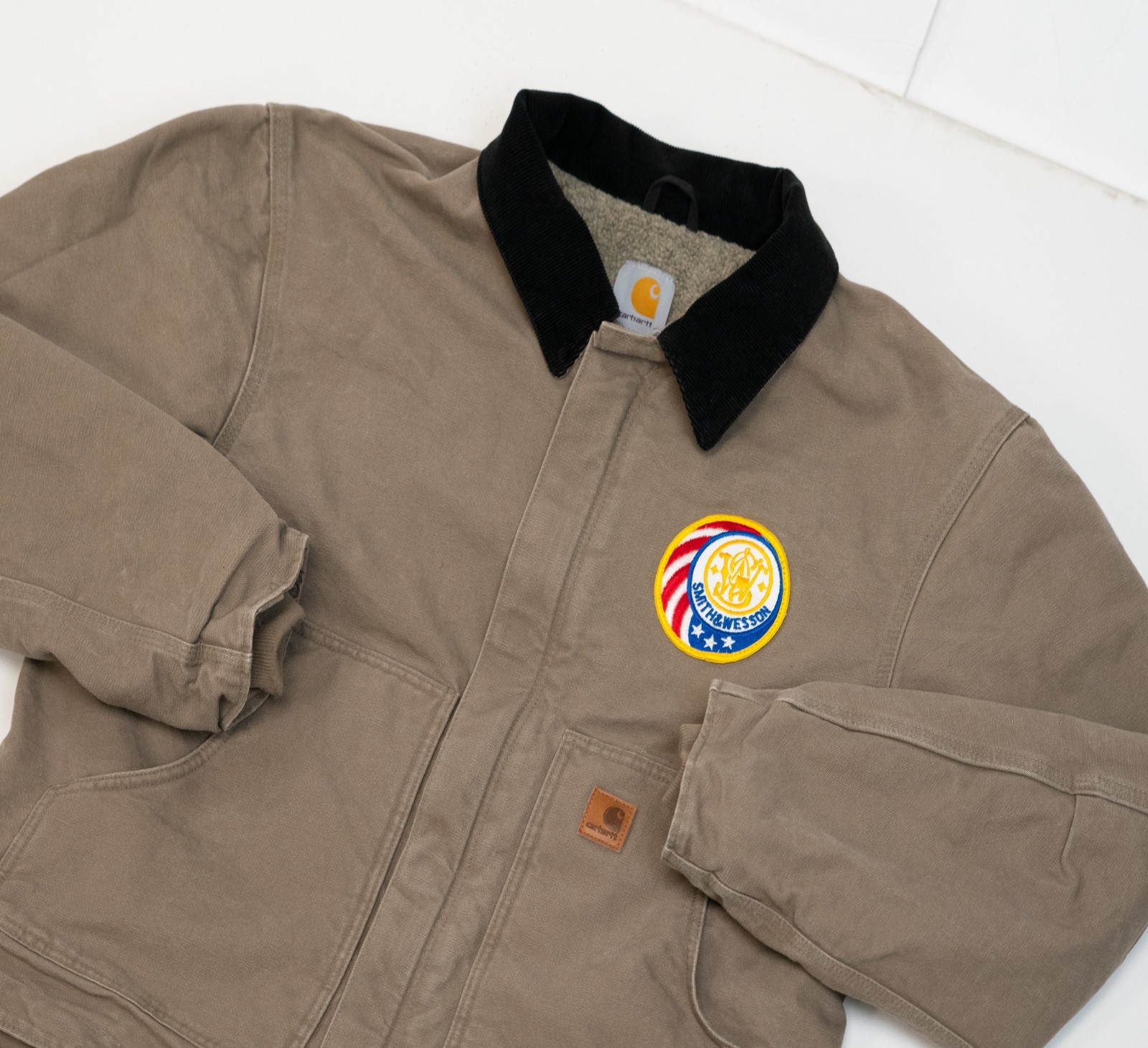 VTG Carhartt Sherpa Lined Jacket Size L J164 MUS Detroit Smith & Wesson Patch