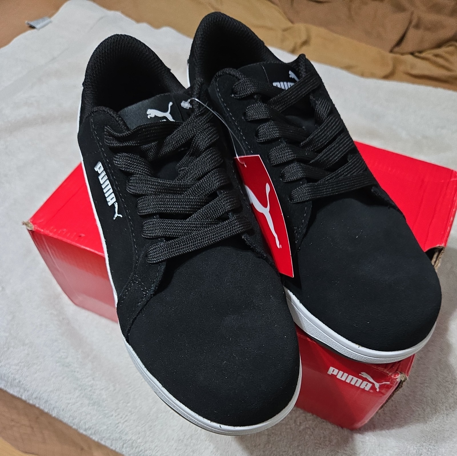 NEW Size 7.5M/9W PUMA Unisex Black & White Low Top Slip Resist EH Composite Toe NEW Size 7.5M/9W PUMA Unisex Black & White Low Top Slip Resist EH Composite Toe