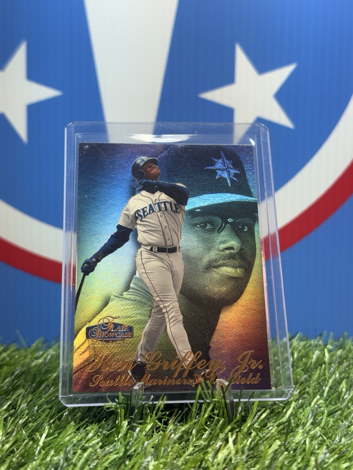 1998 Flair Showcase Row 3 Ken Griffey Jr #1 HOF SUPER PREMIUM BASE CARD HOLOFOIL 1998 Flair Showcase Row 3 Ken Griffey Jr #1 HOF SUPER PREMIUM BASE CARD HOLOFOIL