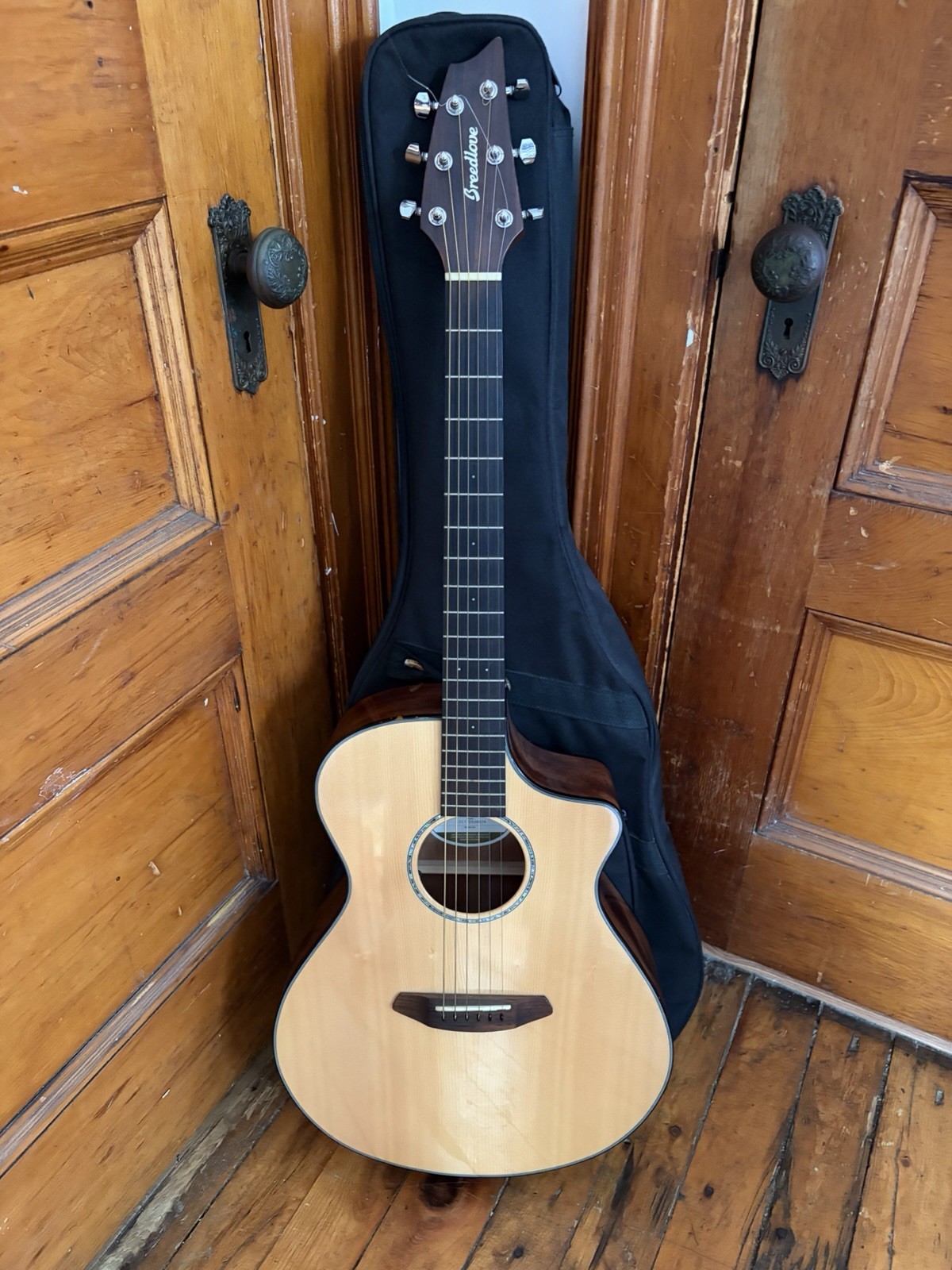 Breedlove Pursuit Concert CE SS Acoustic/Electric