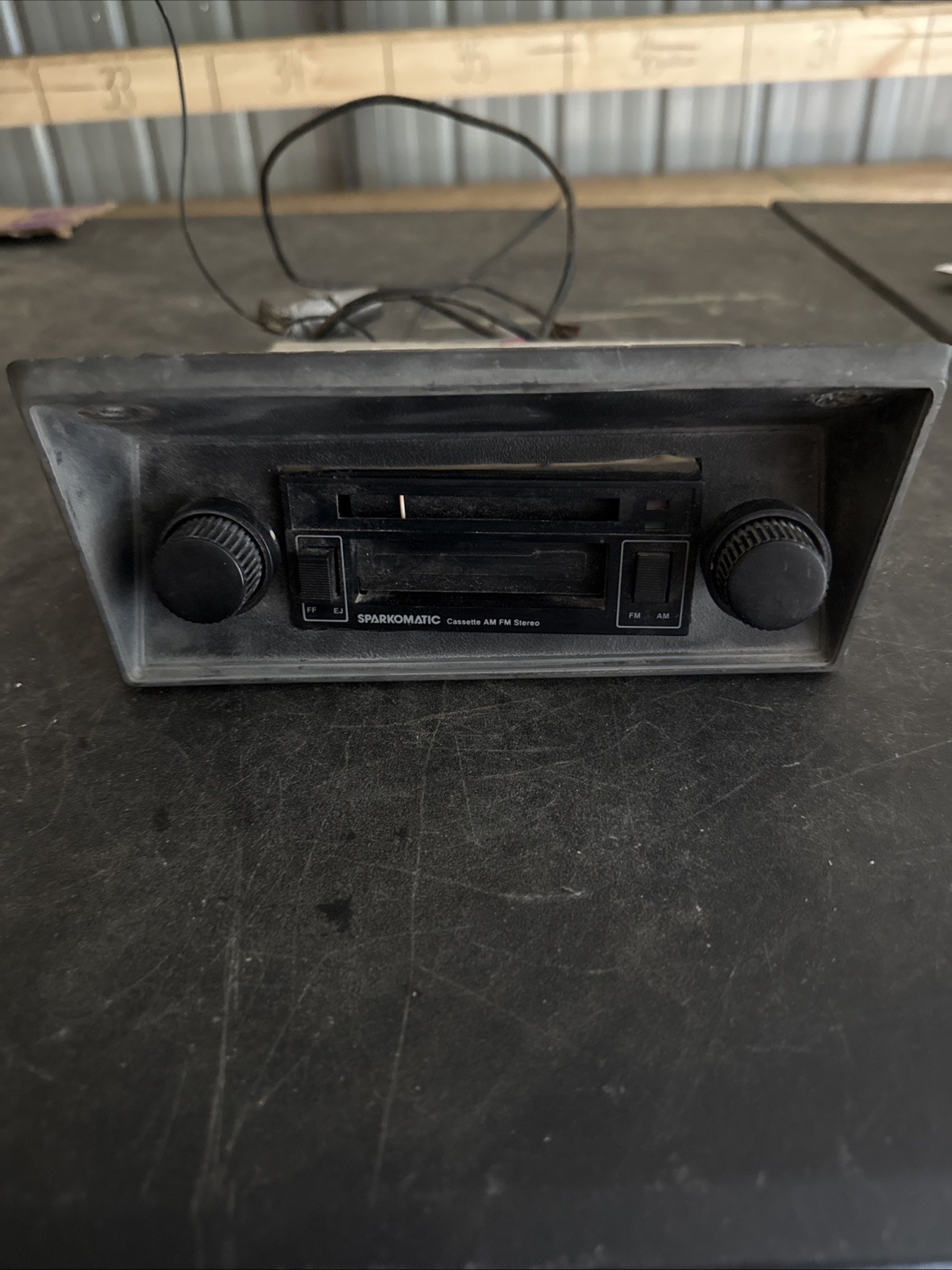 Sparkomatic SR-35A Electronically Tuned Am/Fm Stereo Cassette Player Radio 12v Sparkomatic SR-35A Electronically Tuned Am/Fm Stereo Cassette Player Radio 12v