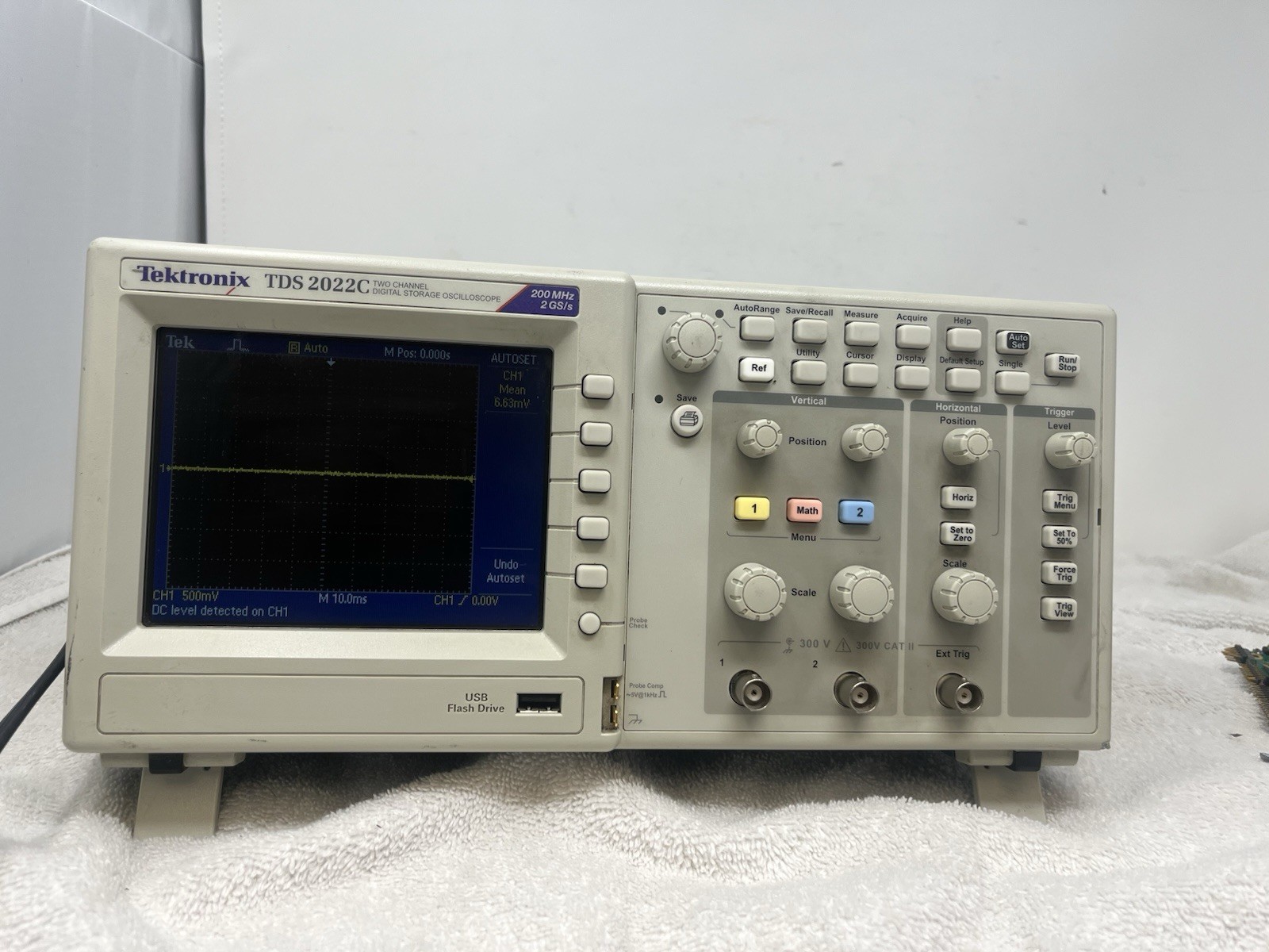 Tektronix TDS2022C 200 MHz 2 Channel Digital Storage Oscilloscope Tektronix TDS2022C 200 MHz 2 Channel Digital Storage Oscilloscope