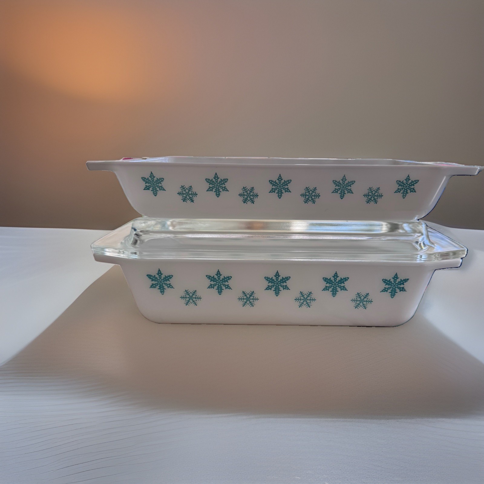 🔥🔥Vintage Set of Pyrex Snowflake 548 & 575 Spacesavers w/ 1 lid 2 pc set 🔥🔥Vintage Set of Pyrex Snowflake 548 & 575 Spacesavers w/ 1 lid 2 pc set