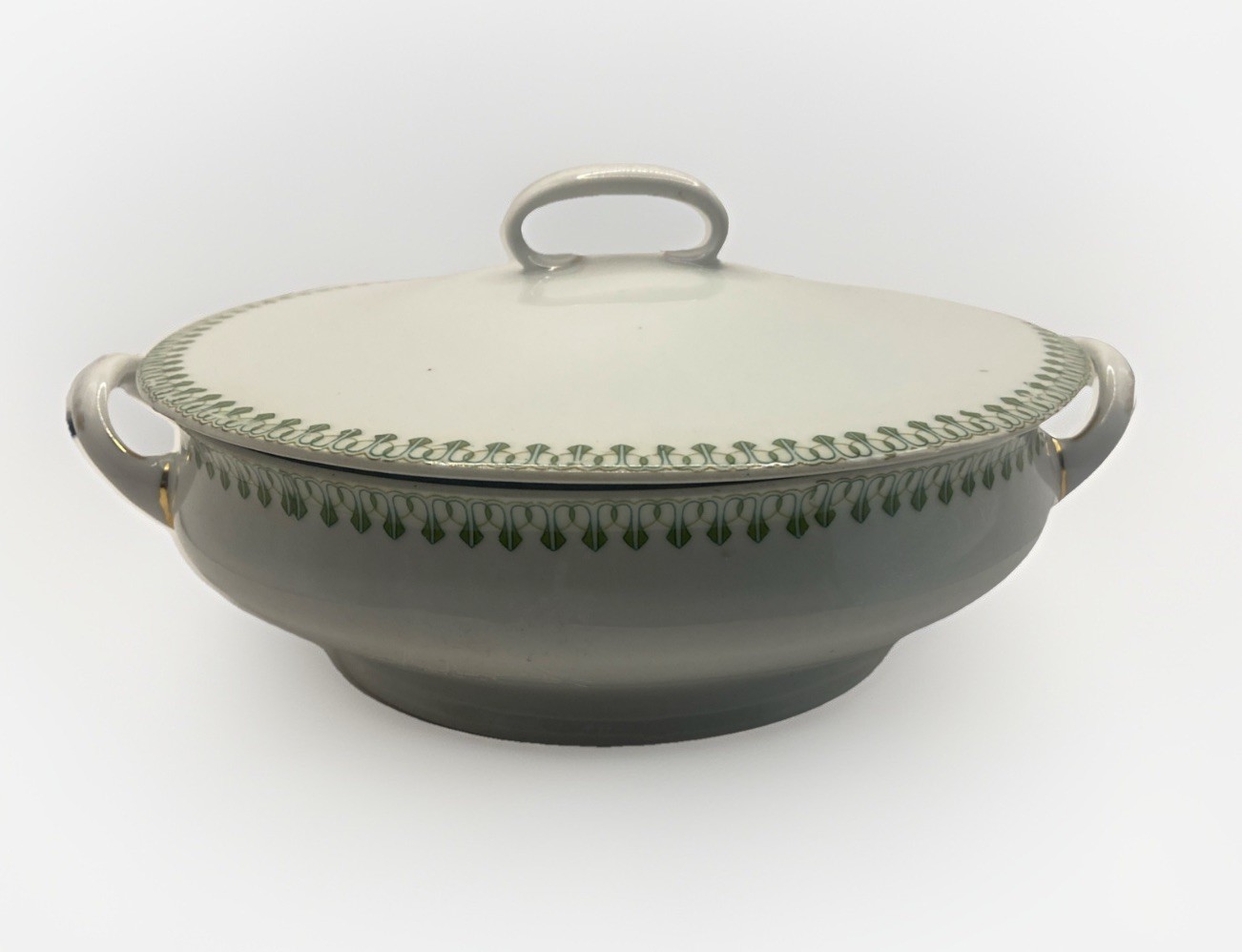 VTG RKG (Rudolph Kampf of Grunals) Round Casserole Serving Dish White & Green VTG RKG (Rudolph Kampf of Grunals) Round Casserole Serving Dish White & Green