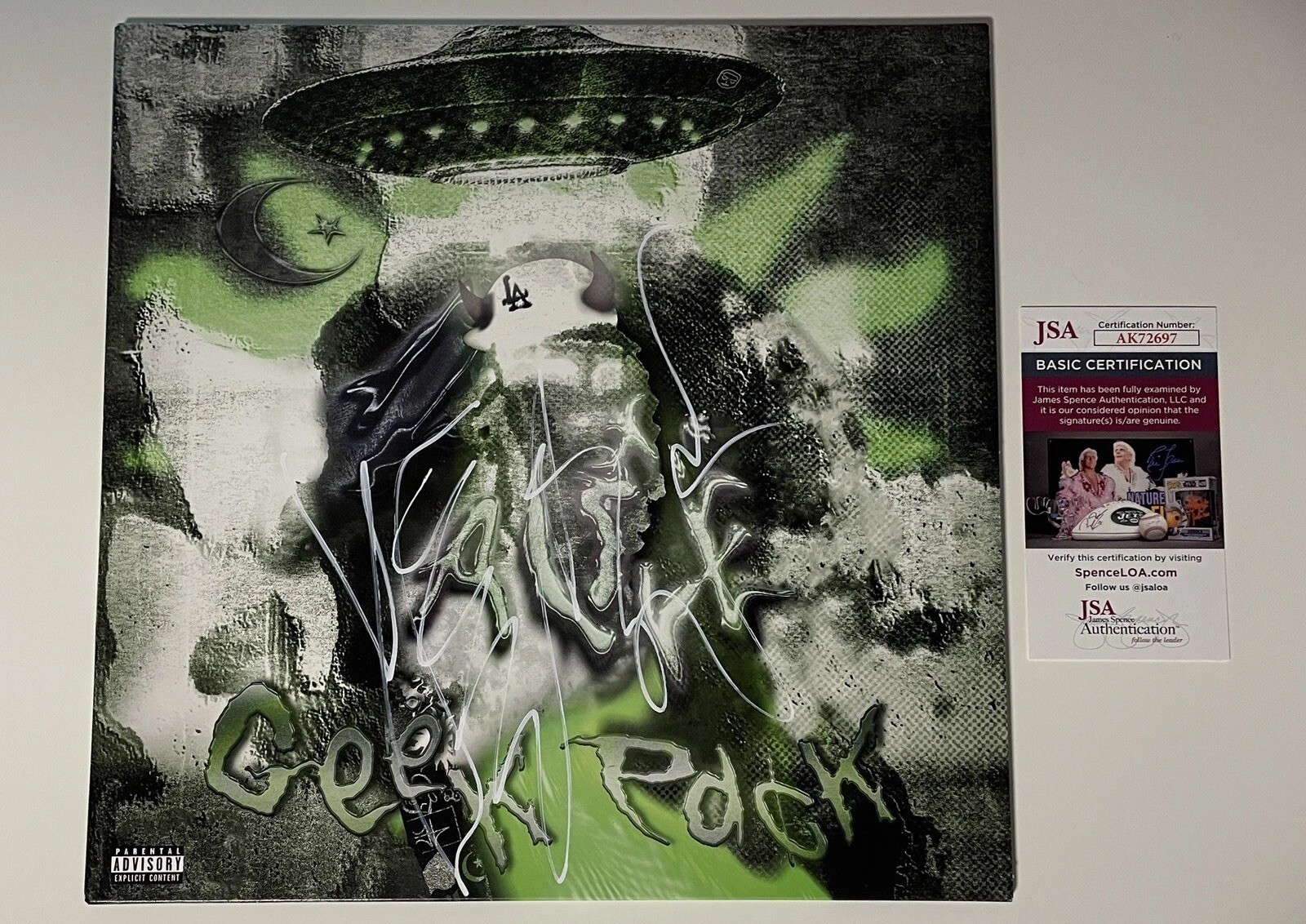 YEAT RAPPER SIGNED 2 ALIVE VINYL LP RECORD ALBUM+ JSA COA YEAT RAPPER SIGNED 2 ALIVE VINYL LP RECORD ALBUM+ JSA COA