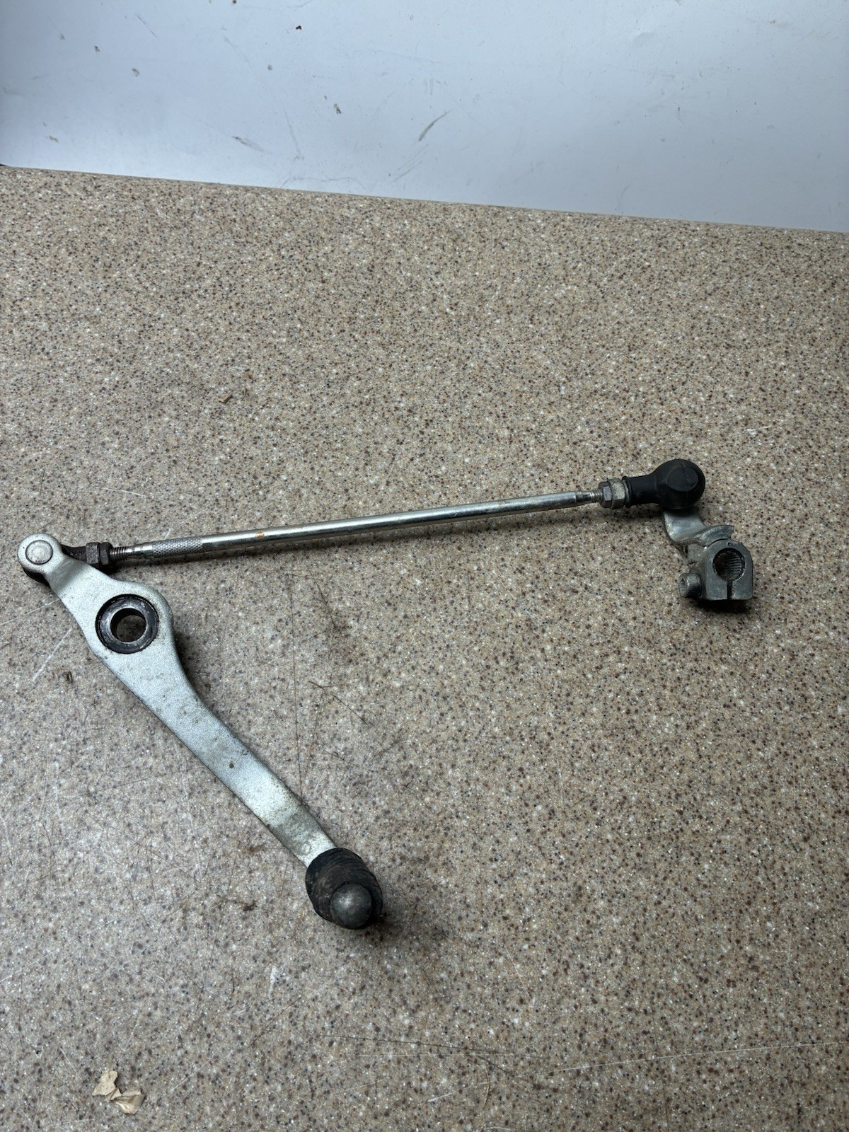 2009 Yamaha FZ6R Shifter Gear Lever & Linkage OEM. Foot Shift Rod Arm Fz600