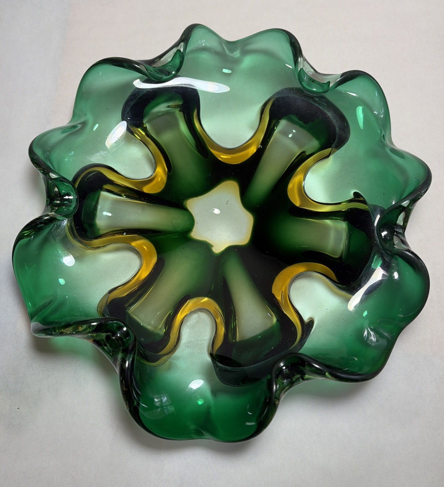 Vintage Murano Art Glass Green Amber Yellow Bowl Ashtray Trinket 9”x 3” Vintage Murano Art Glass Green Amber Yellow Bowl Ashtray Trinket 9”x 3”
