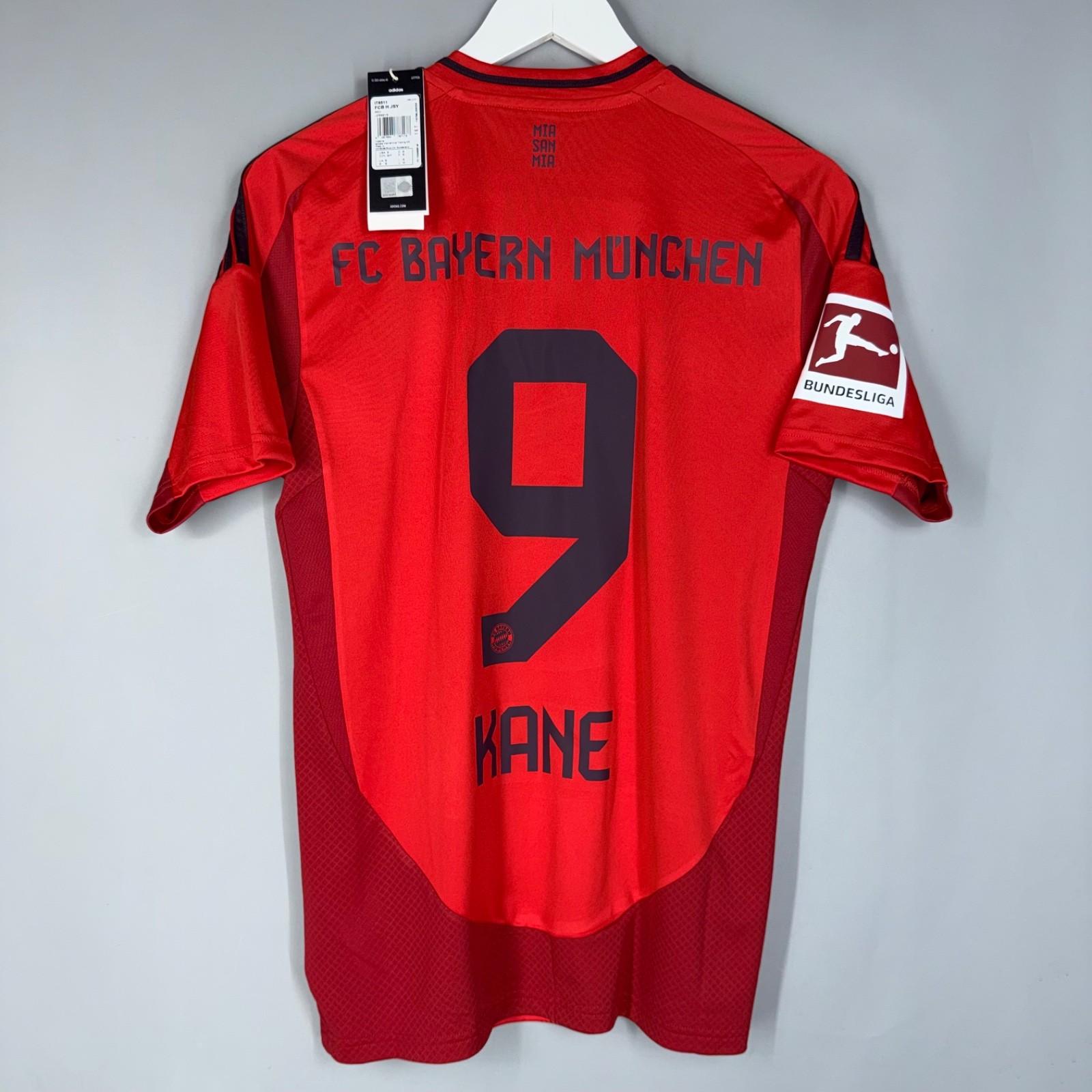 BNWT BAYERN MUNICH 2024 2025 HOME FOOTBALL SHIRT ADIDAS JERSEY SIZE S #9 KANE BNWT BAYERN MUNICH 2024 2025 HOME FOOTBALL SHIRT ADIDAS JERSEY SIZE S #9 KANE