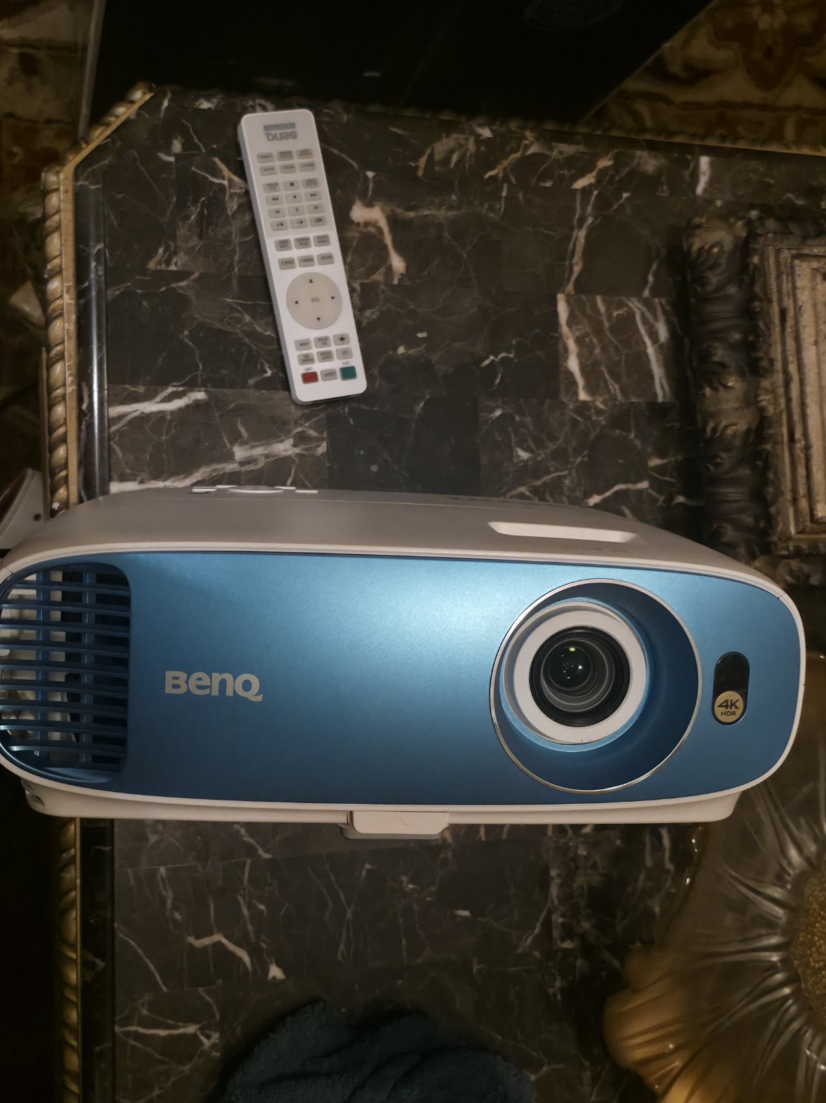 Very Nice Benq TK800 4K Projector (Very Low usage ) Very Nice Benq TK800 4K Projector (Very Low usage )
