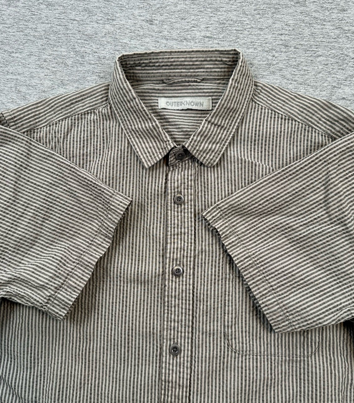 Outerknown Shirt Mens Large Slim Gray Striped Seersucker Outdoor Beach Travel Outerknown Shirt Mens Large Slim Gray Striped Seersucker Outdoor Beach Travel
