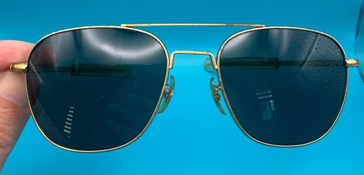 Vintage AO American Optical Original Pilot 57-20 Gold Aviator Sunglasses