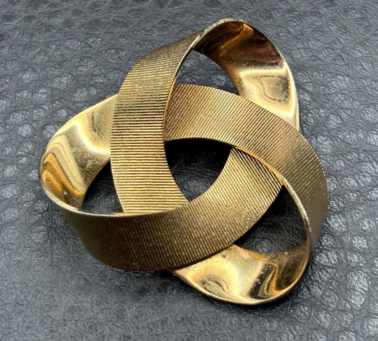 Vintage Grosse (Dior Designer) Love Knot Textured Modernist Brooch Pin Gold Tone Vintage Grosse (Dior Designer) Love Knot Textured Modernist Brooch Pin Gold Tone