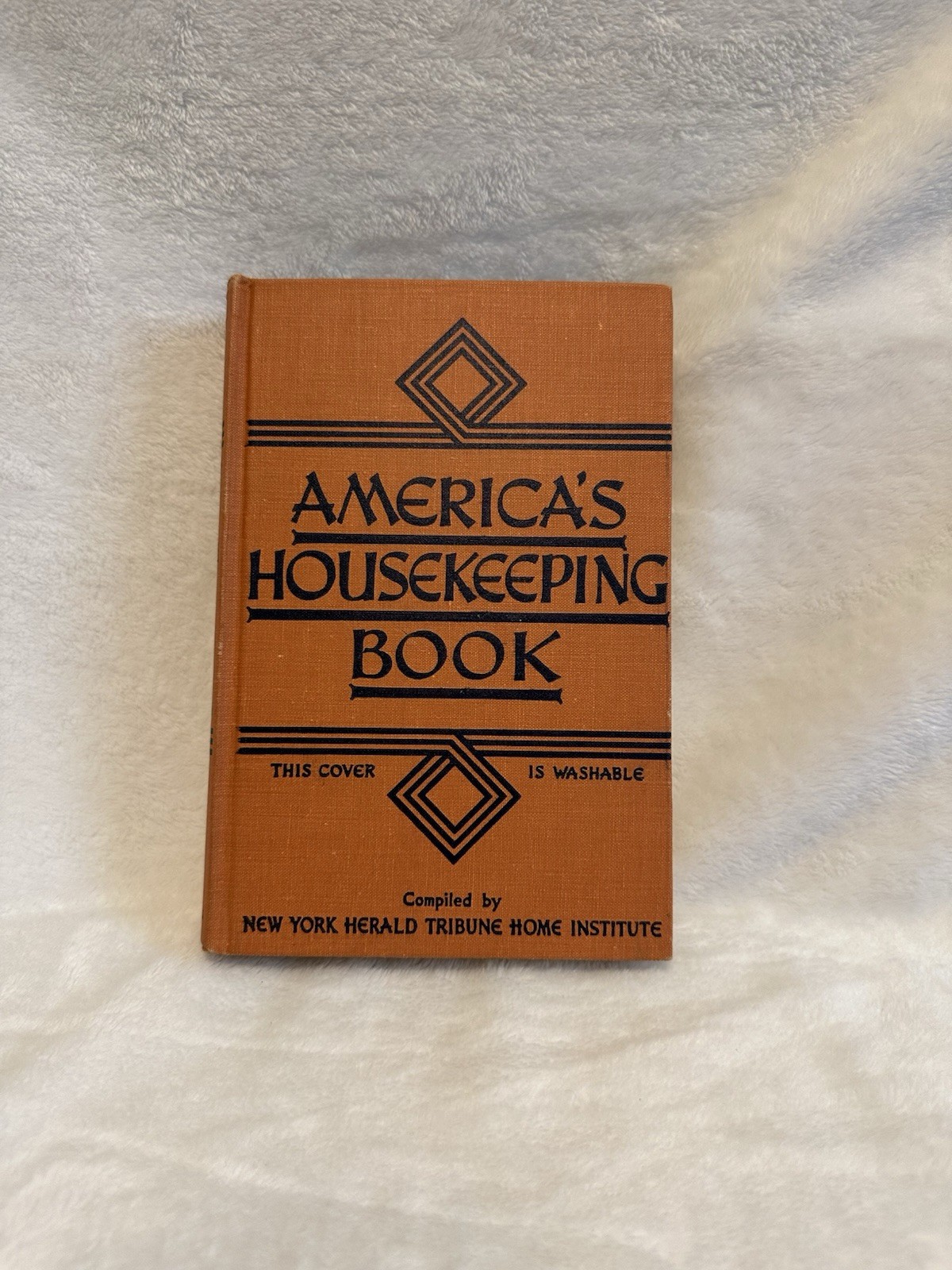 Vintage 1947 America\'s Housekeeping Book Hardcover Charles Scribner\'s Sons Vintage 1947 America\'s Housekeeping Book Hardcover Charles Scribner\'s Sons