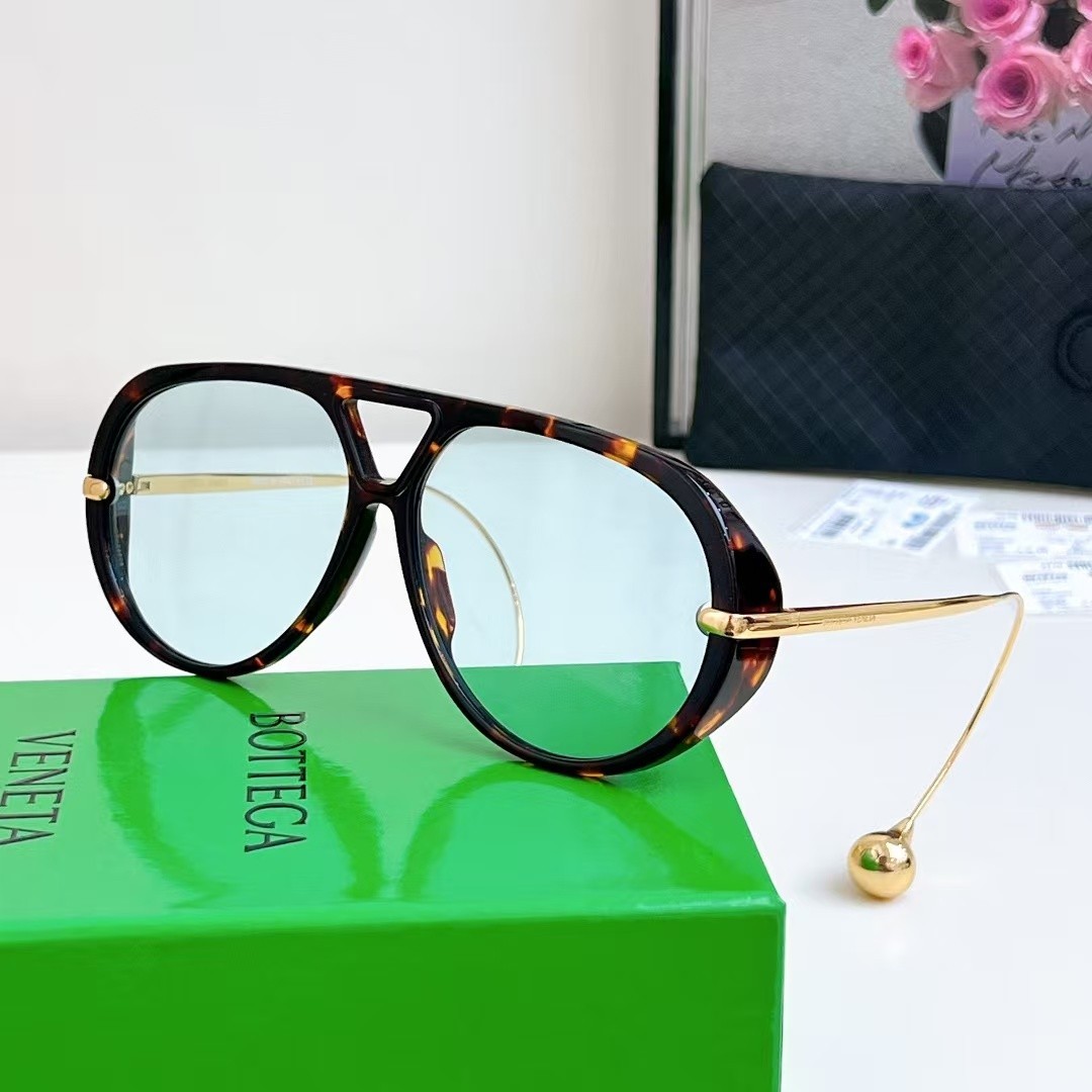 Bottega Veneta BV1273 Women\'s Sunglasses Tortoiseshell Frame Blue Lens Oversize Bottega Veneta BV1273 Women\'s Sunglasses Tortoiseshell Frame Blue Lens Oversize