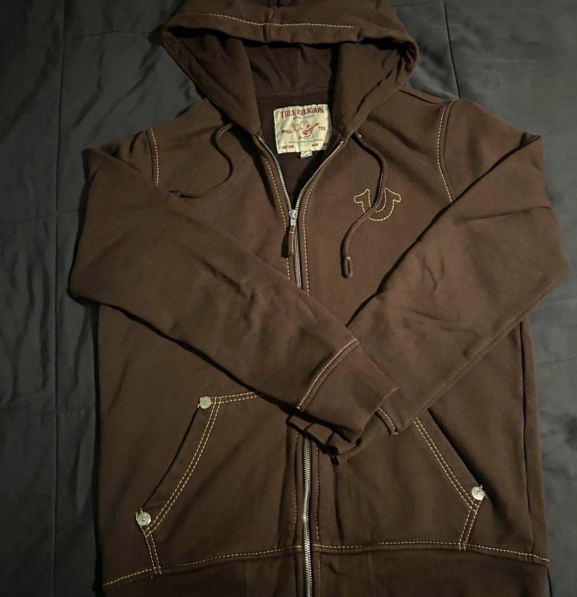 True Religion Men’s M Brown Full Zip Fleece Hoodie Embroidered Logo Graphic True Religion Men’s M Brown Full Zip Fleece Hoodie Embroidered Logo Graphic
