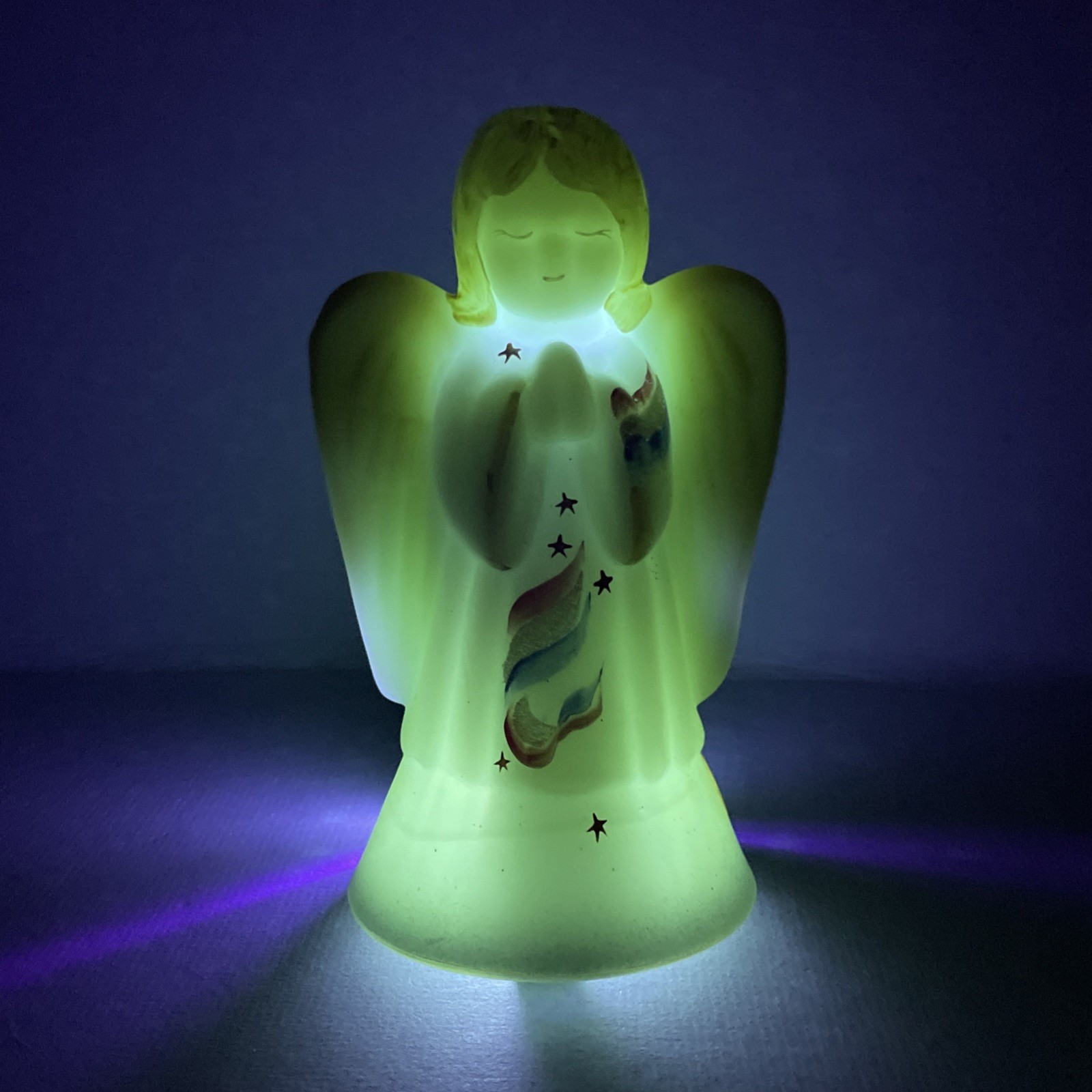 Vintage Fenton Satin Custard UV Reactive Stars & Stripes Angel Figurine-Signed Vintage Fenton Satin Custard UV Reactive Stars & Stripes Angel Figurine-Signed
