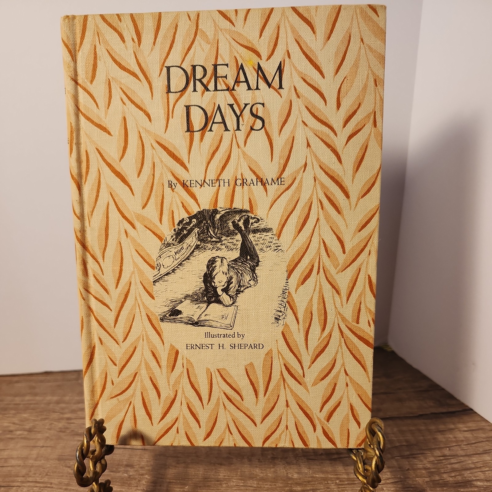 Dream Days by Kenneth Grahame. 1930, Nice copy Dream Days by Kenneth Grahame. 1930, Nice copy