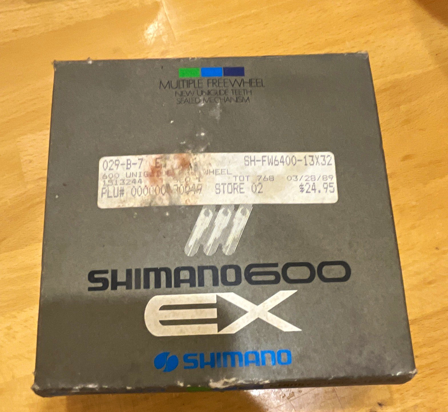 NOS/NIB Shimano 600 EX MF-6208 6-Speed Threaded Freewheel 13-32T Silver NOS/NIB Shimano 600 EX MF-6208 6-Speed Threaded Freewheel 13-32T Silver