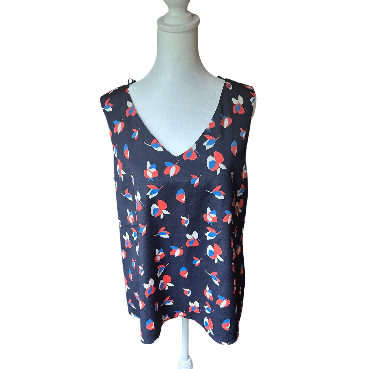 Anthropologie W5 floral sleeveless V-neck Blouse Back Strap Detail SZ M