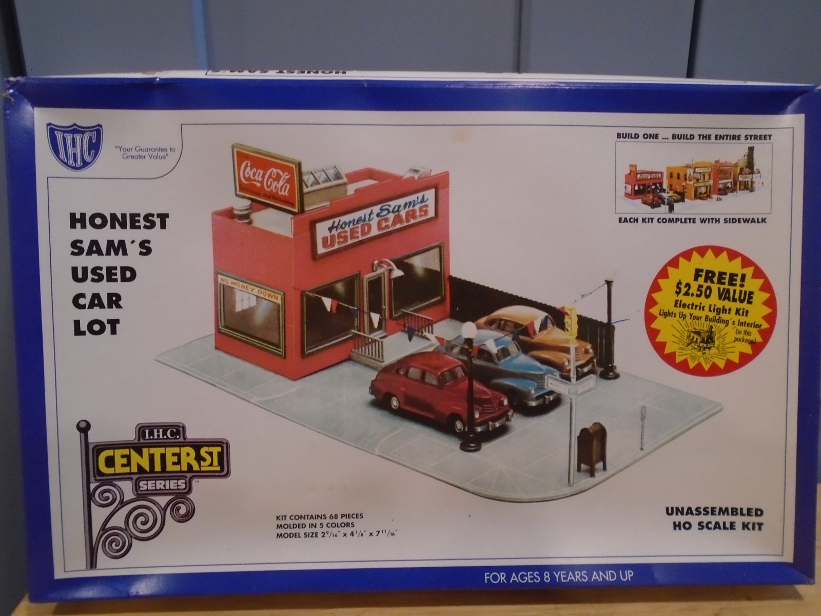 IHC #7796 Honest Sams Used Car Lot Center St Series HO Building Kit Complete NEW IHC #7796 Honest Sams Used Car Lot Center St Series HO Building Kit Complete NEW