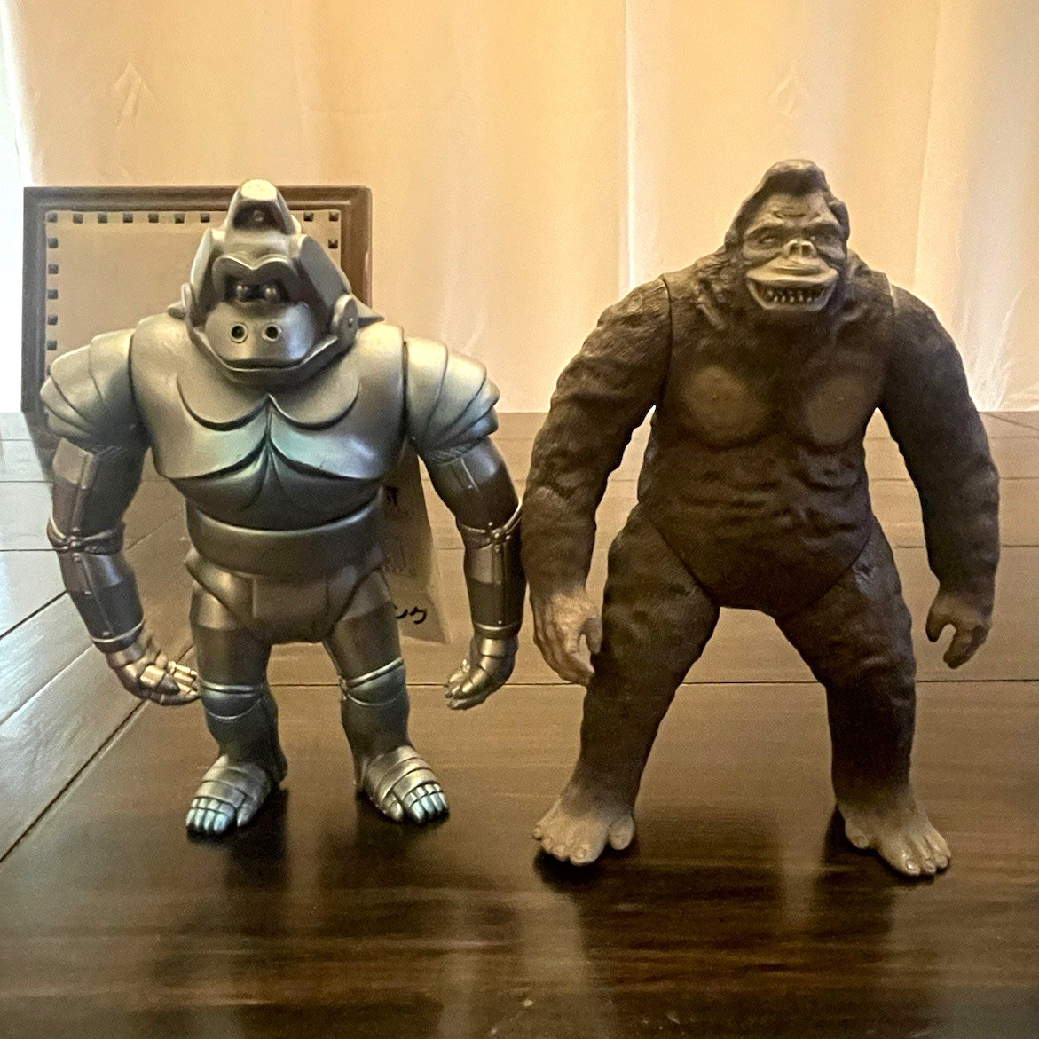 Bandai King Kong & Mecha-Kong Figure Set 1993 Vintage Japan Plastic Bandai King Kong & Mecha-Kong Figure Set 1993 Vintage Japan Plastic