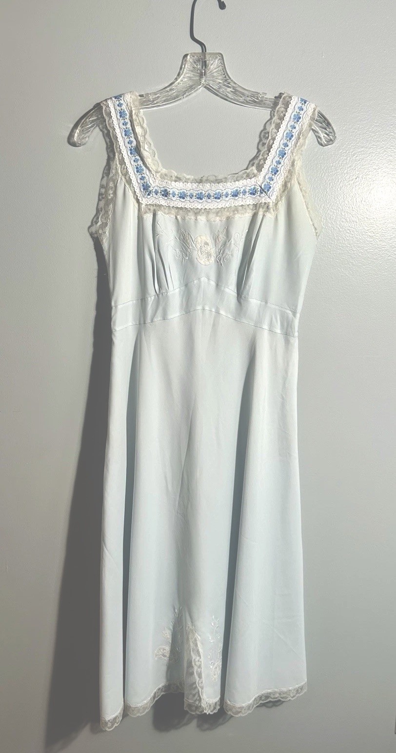 Vtg 30s 40s Silk Bias Cut Handmade & Embroidered Lace Slip Dress Nightgown MINT
