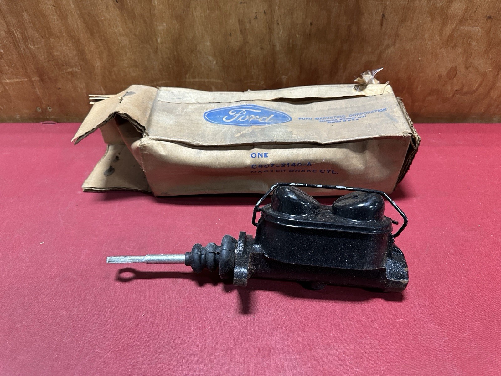 NOS 67-71 FORD TORINO FAIRLANE FALCON MAVERICK BRAKE MASTER CYLINDER C9OZ-2140-A