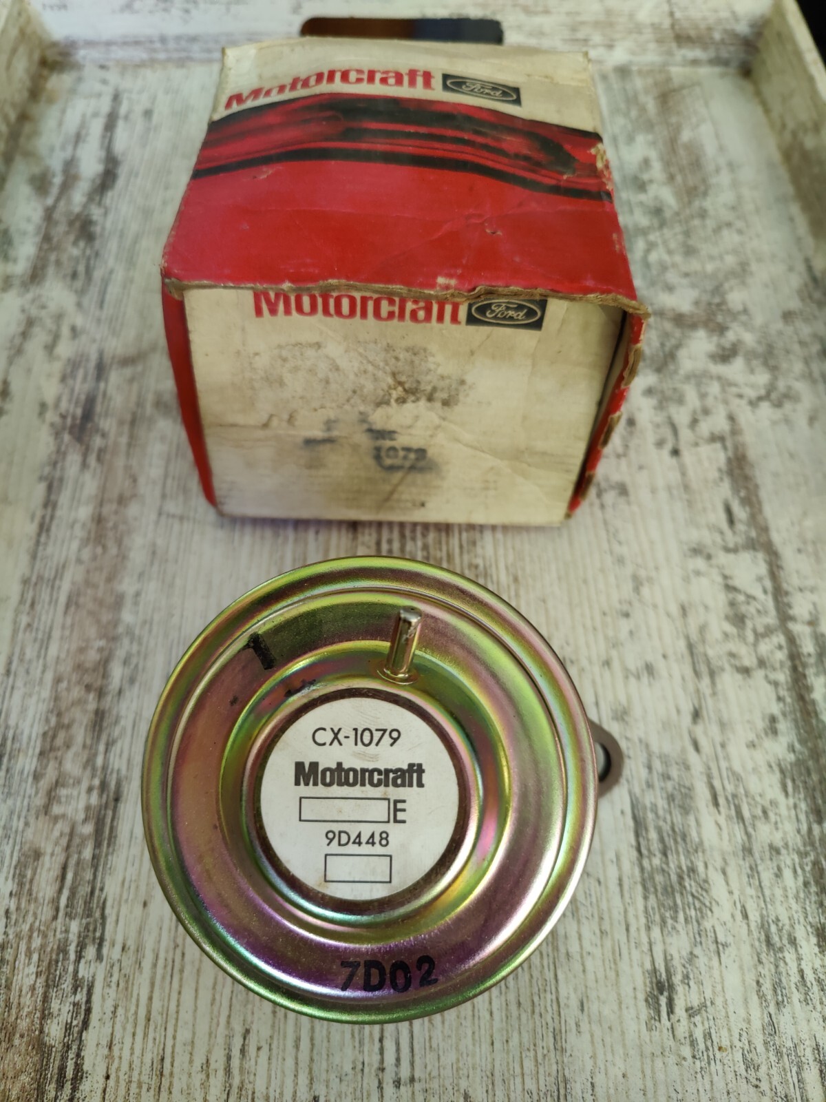NOS OEM 1974 Ford Custom 500 Motorcraft EGR Valve CX-1079 NOS OEM 1974 Ford Custom 500 Motorcraft EGR Valve CX-1079