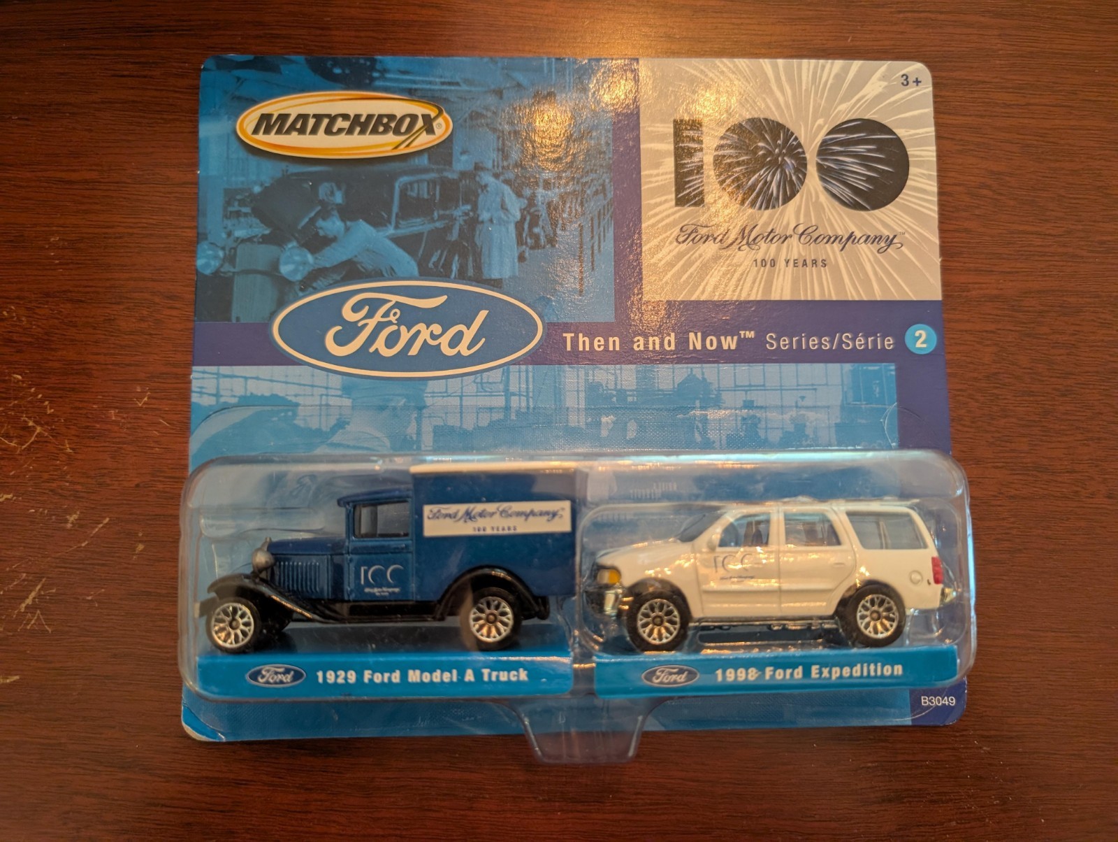 Matchbox Ford Then & Now Series 2 Two-Pack 1998 Expedition + 1929 Model A Truck Matchbox Ford Then & Now Series 2 Two-Pack 1998 Expedition + 1929 Model A Truck