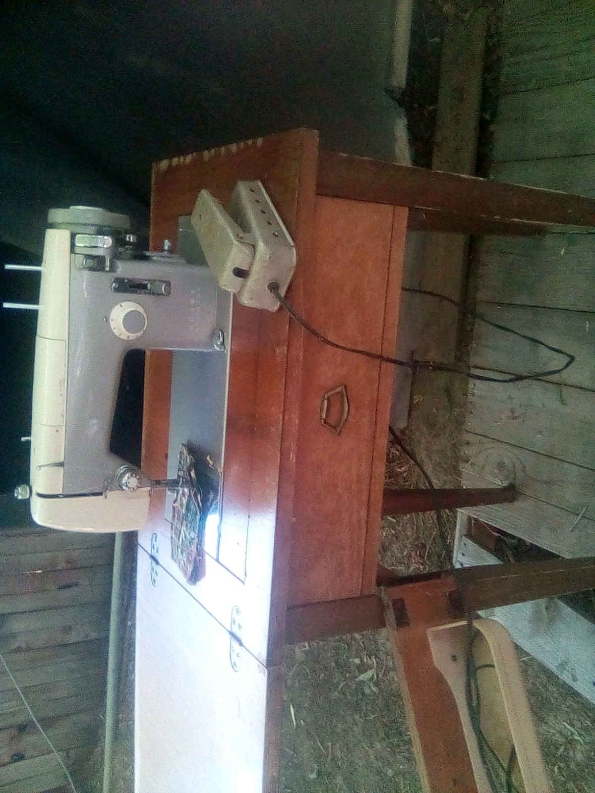 Vintage Sears Kenmore Sewing Machine w/ Wood Cabinet & Foot Pedal Working Vintage Sears Kenmore Sewing Machine w/ Wood Cabinet & Foot Pedal Working