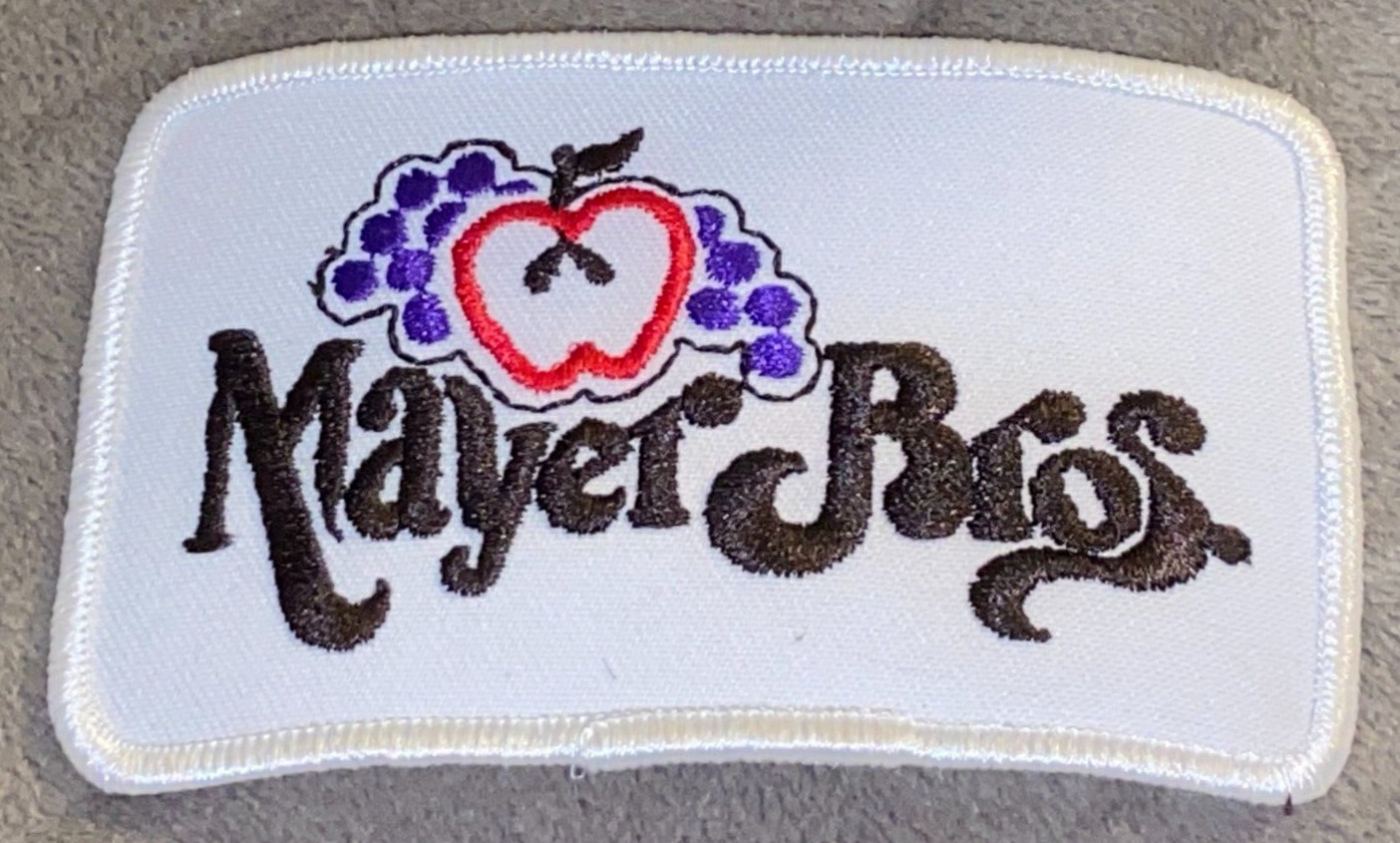 Vtg MAYER BROS Orchards NEW YORK Apple & Grapes Embroidered Iron-on PATCH