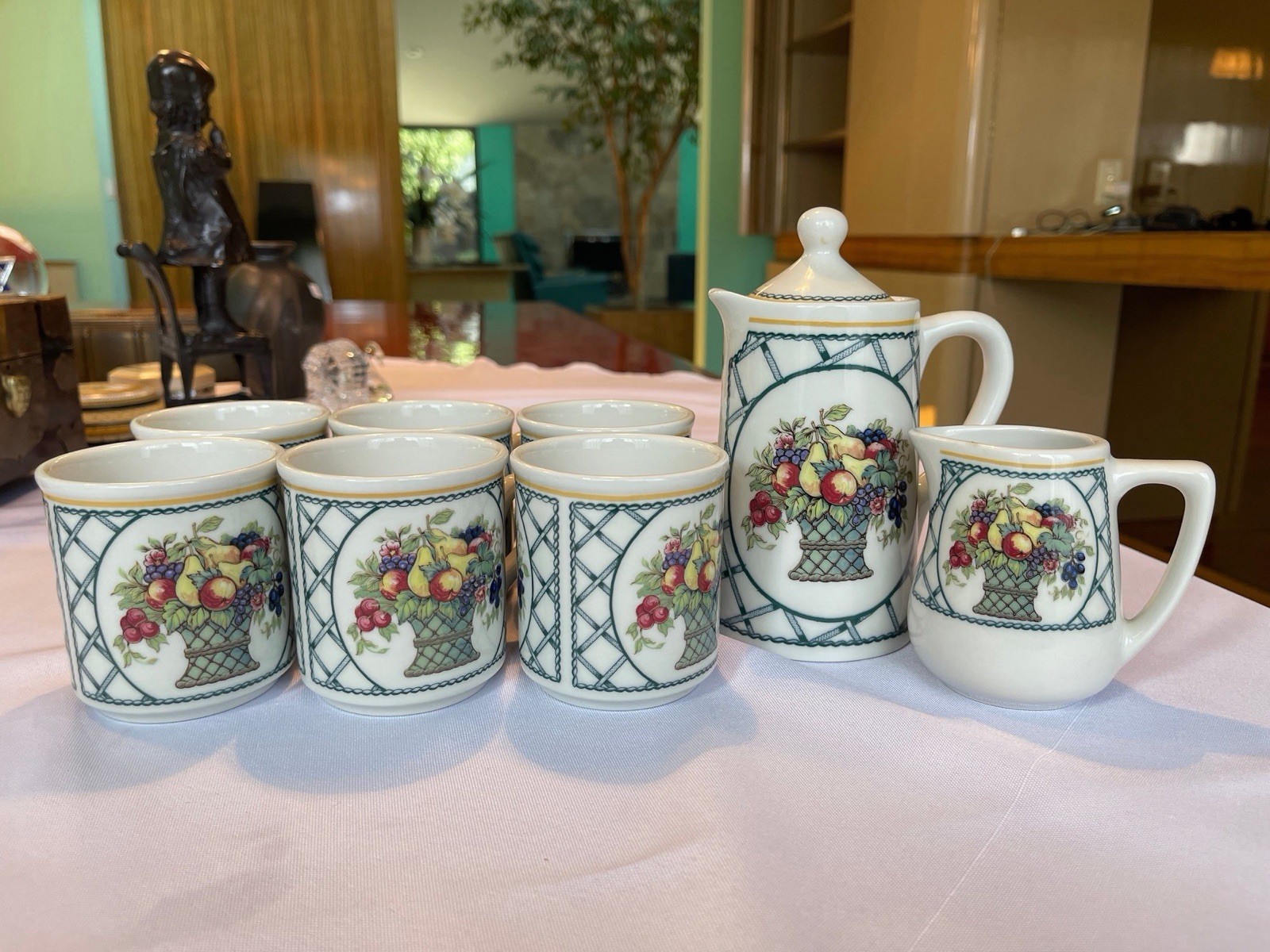 VTG Villeroy & Boch 'Basket’ 6 Tea/Coffee Cups, TeaPot & Creamer Germany VTG Villeroy & Boch 'Basket’ 6 Tea/Coffee Cups, TeaPot & Creamer Germany