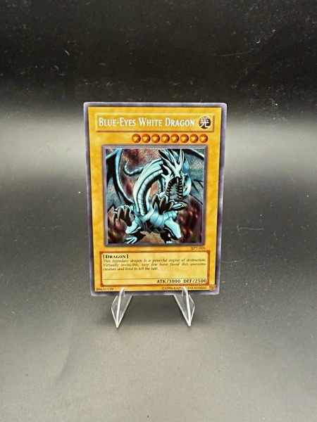 Konami Yu-Gi-Oh Blue-Eyes White Dragon BPT-003 2002 Tin Secret Rare Foil Konami Yu-Gi-Oh Blue-Eyes White Dragon BPT-003 2002 Tin Secret Rare Foil