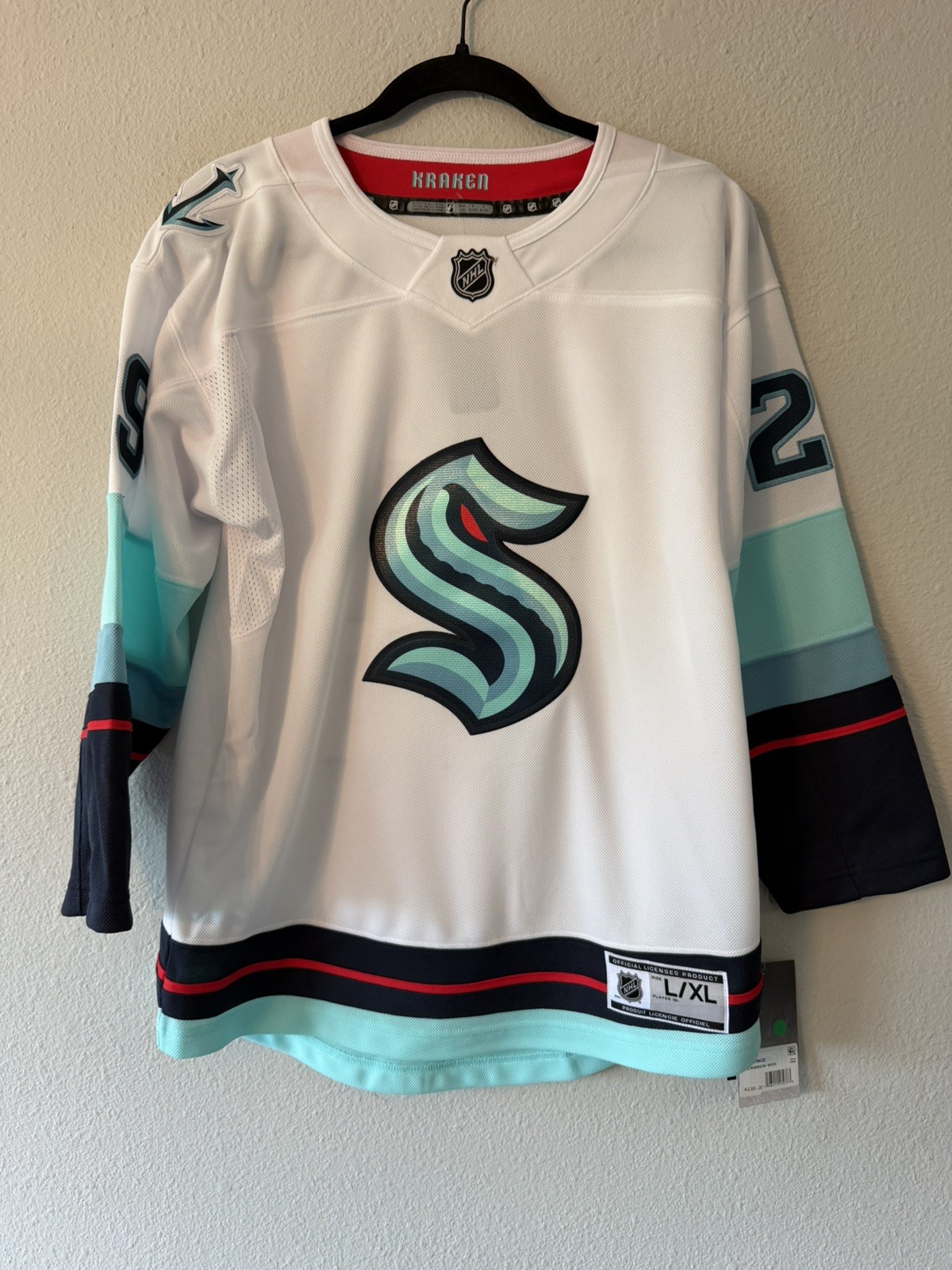 Vince Dunn Seattle Kraken NHLPA Home Breakaway Player Jersey Sz L/XL New Vince Dunn Seattle Kraken NHLPA Home Breakaway Player Jersey Sz L/XL New