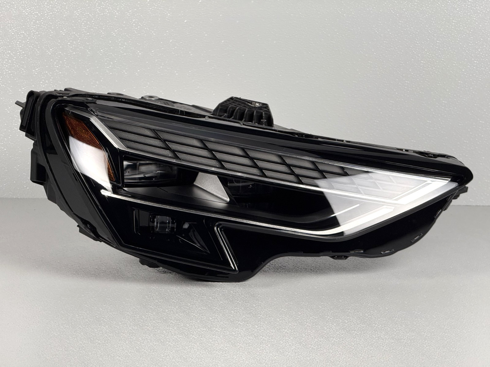 NICE 2025-2026 AUDI A3 S3 QUATTRO W/O MATRIX LED RIGHT RH SIDE HEADLIGHT OEM
