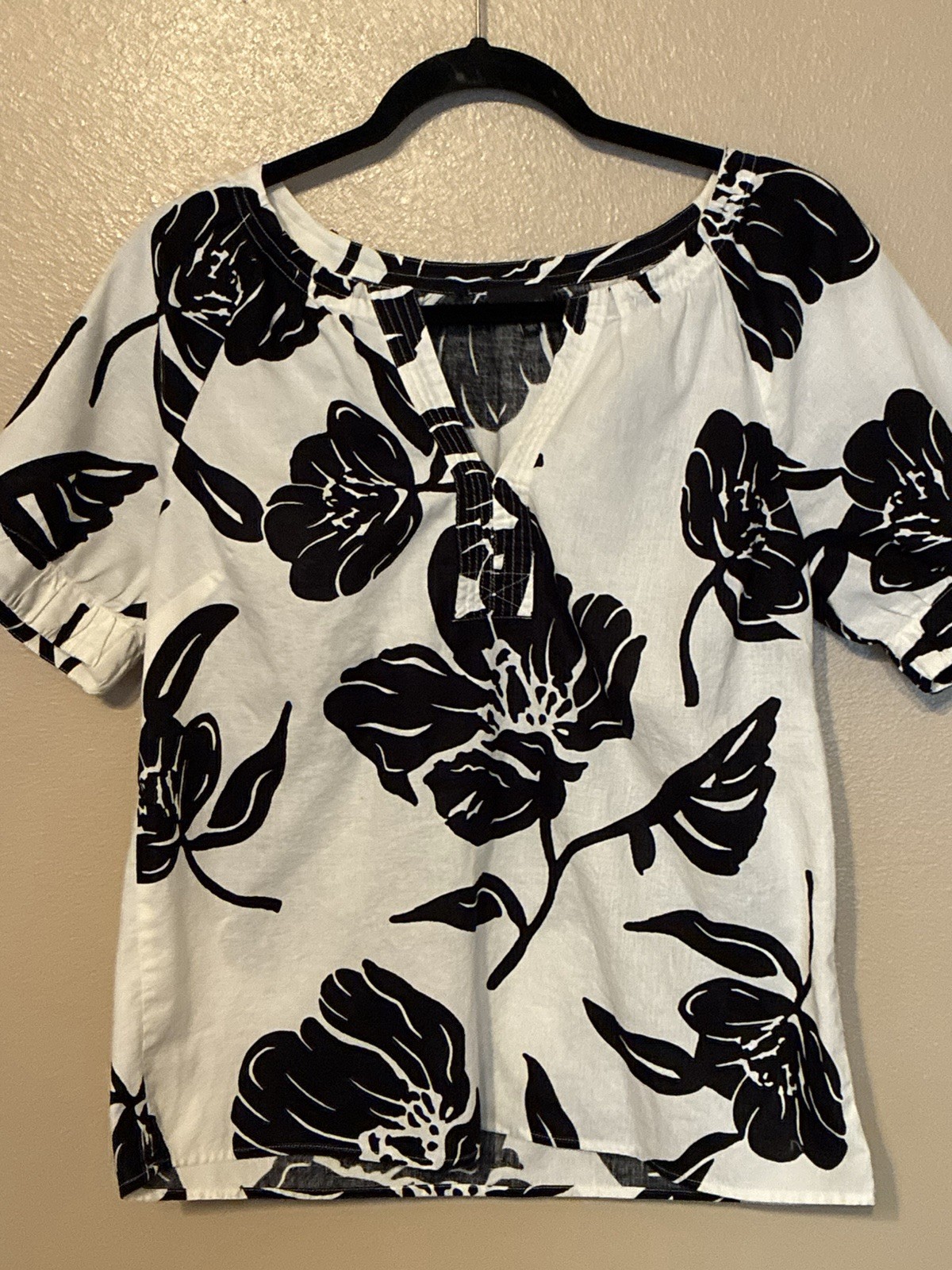 Talbots Black And White Cotton/Linen Blend Short Sleeve Top Size S Talbots Black And White Cotton/Linen Blend Short Sleeve Top Size S