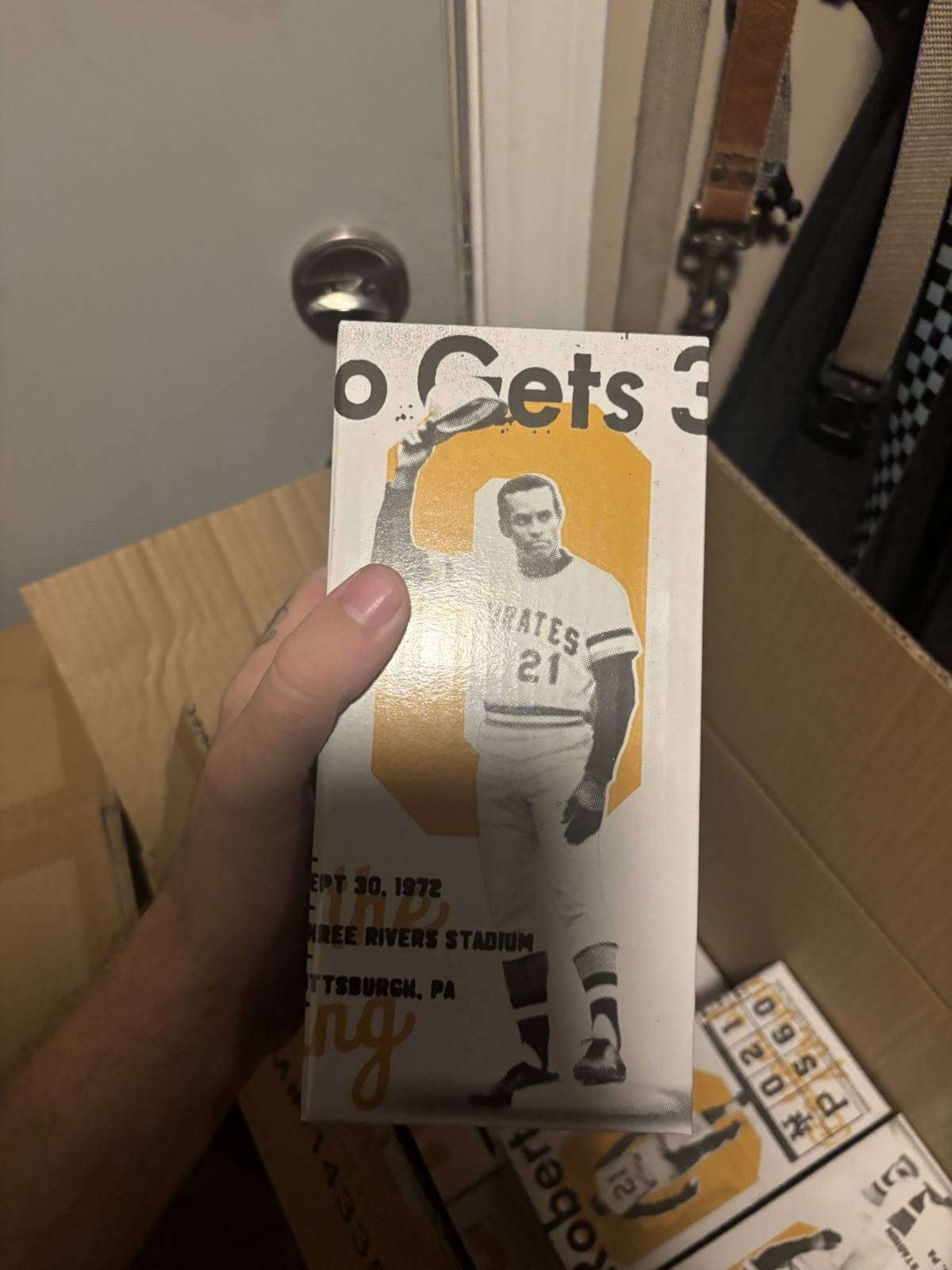 PITTSBURGH PIRATES ROBERTO CLEMENTE SGA BOBBLEHEAD 9/15/26 PITTSBURGH PIRATES ROBERTO CLEMENTE SGA BOBBLEHEAD 9/15/26