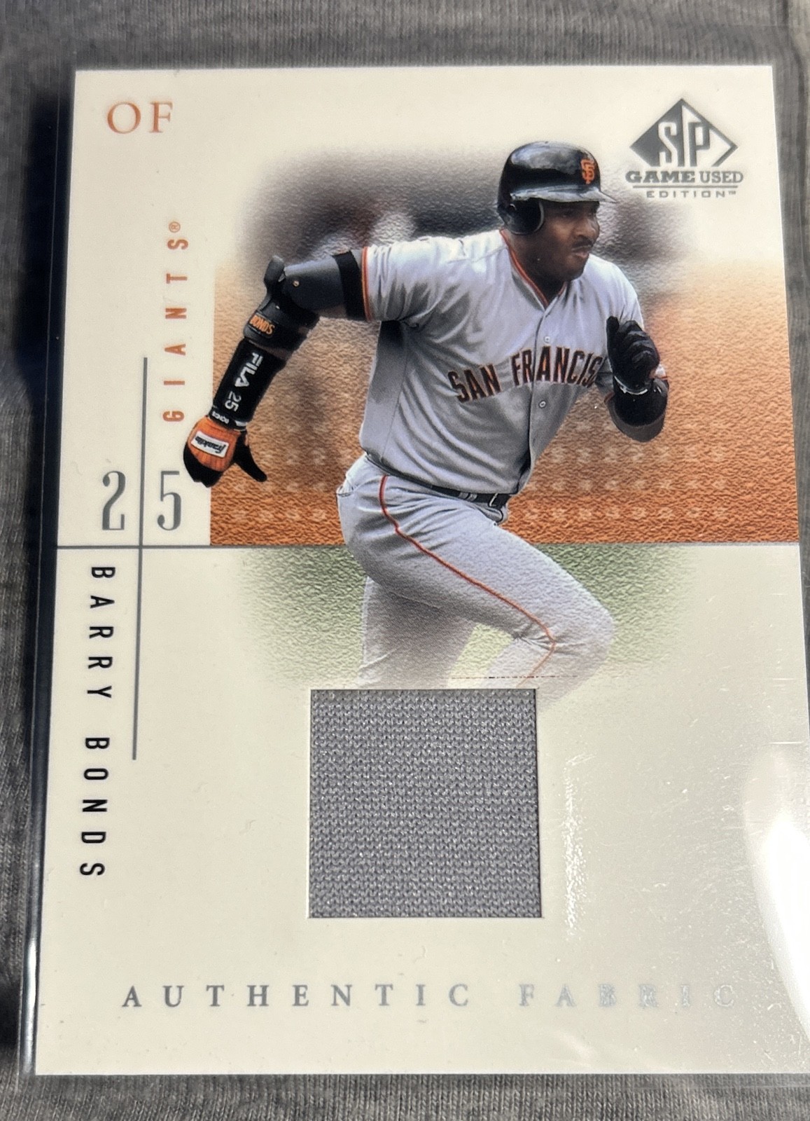 2001 SP Game Used Edition - Authentic Fabric Barry Bonds #BB (MEM) 2001 SP Game Used Edition - Authentic Fabric Barry Bonds #BB (MEM)