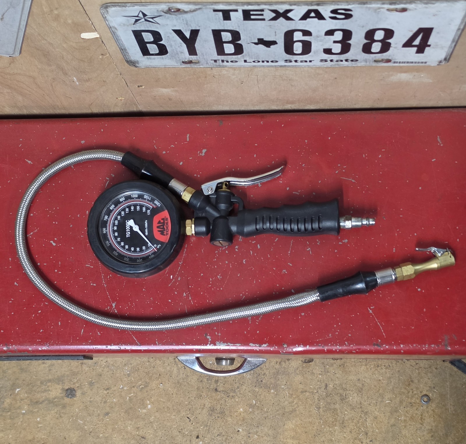 Mac Tools TG1000C Tire Pressure Analog Inflator Gauge 170 PSI 1200 kPa