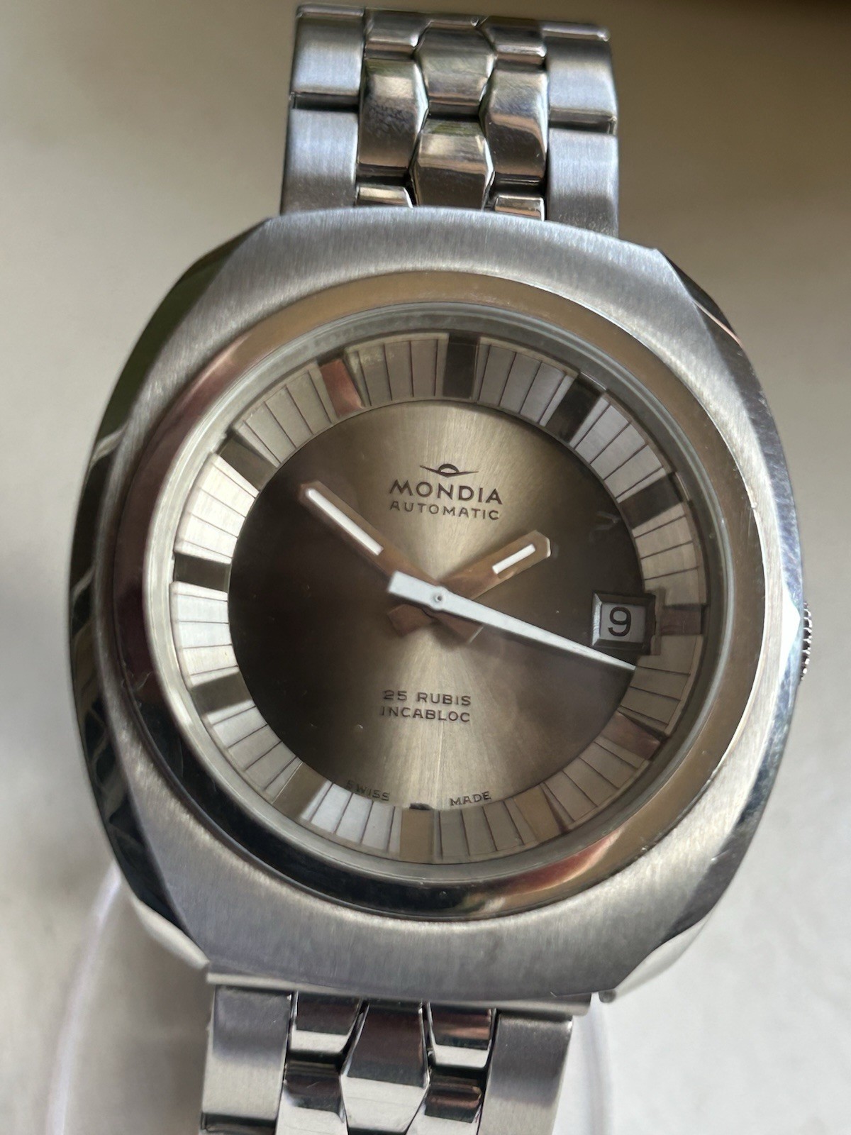 MONDIA (Zenith), Vintage, 37mm, Swiss made, Automatic, SS. MONDIA (Zenith), Vintage, 37mm, Swiss made, Automatic, SS.