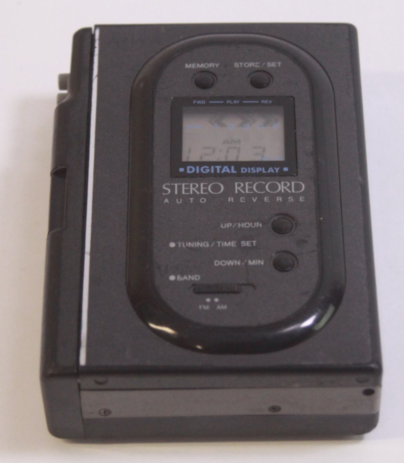 *AS IS* Aiwa HS-J380 Stereo Radio Cassette Recorder Auto Reverse READ *AS IS* Aiwa HS-J380 Stereo Radio Cassette Recorder Auto Reverse READ