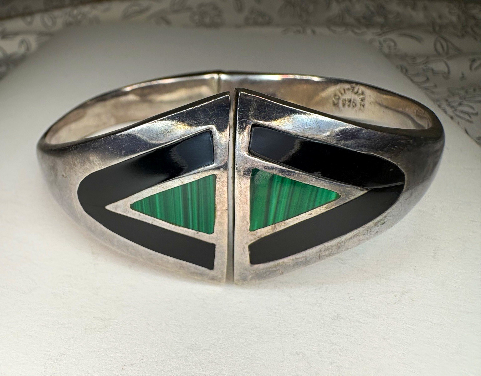 Vintage Taxco Mexican 925 Sterling Silver Malachite Onyx Inlay Clamper Bracelet Vintage Taxco Mexican 925 Sterling Silver Malachite Onyx Inlay Clamper Bracelet