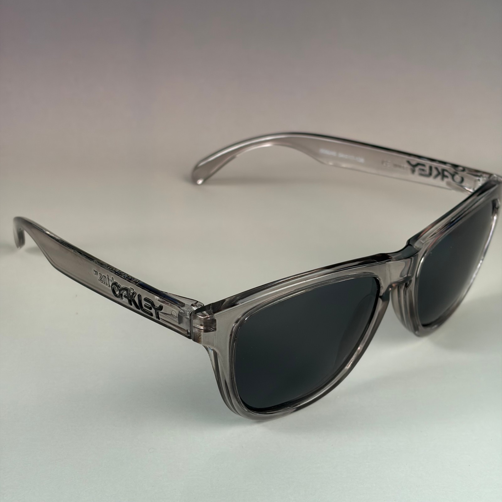 Oakley Frogskins Grey Polarized Sunglasses Black Square Sunglasses New