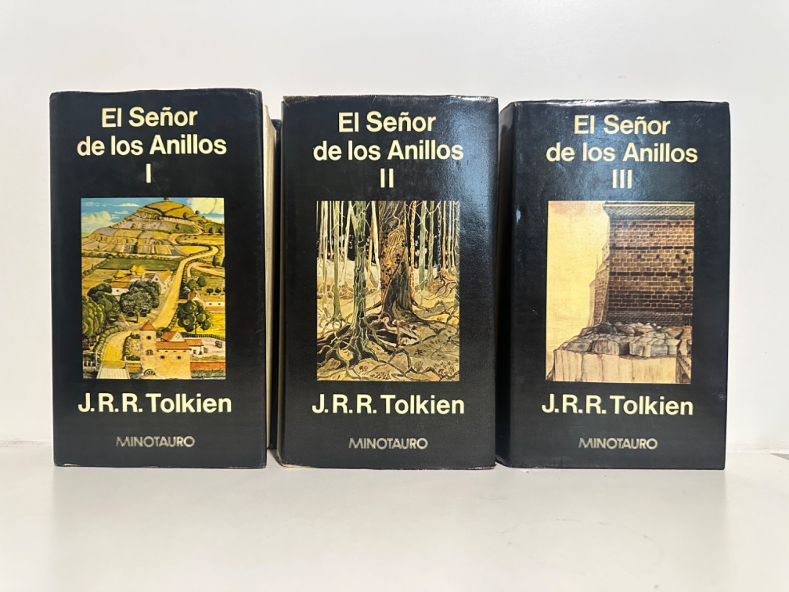 Vintage 1985 El Señor de los Anillos Trilogy Set JRR Tolkien Minotauro SPANISH Vintage 1985 El Señor de los Anillos Trilogy Set JRR Tolkien Minotauro SPANISH