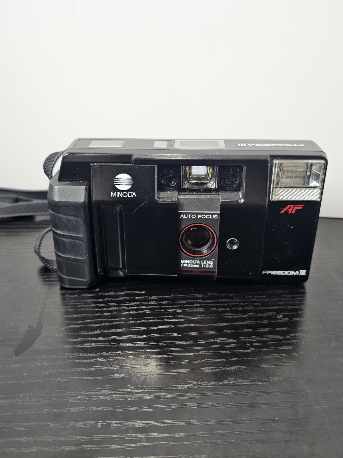 Minolta Freedom III AF 35mm Camera Minolta Freedom III AF 35mm Camera