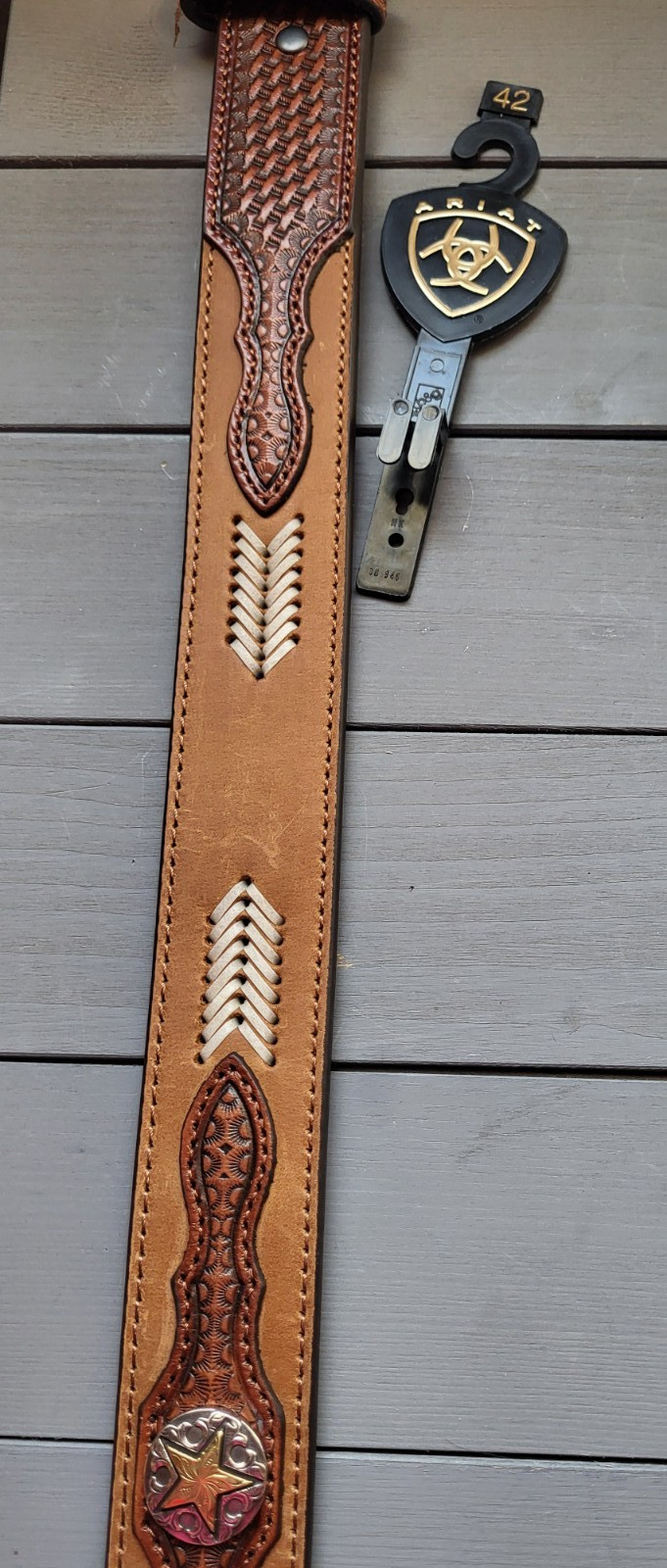 New Ariat Western Leather Belt Star Concho & Stitching Size 42 Pant 40 A1037508 New Ariat Western Leather Belt Star Concho & Stitching Size 42 Pant 40 A1037508